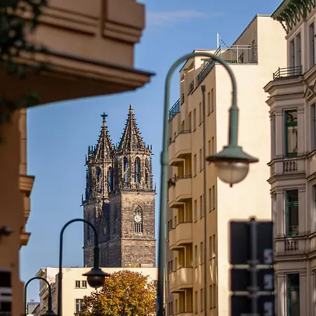 Grosse Altstadtwohnung Im Zentrum Mit Balkon - Super Lage Maagdenburg Buitenkant foto