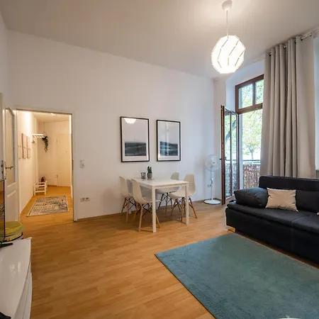 Grosse Altstadtwohnung Im Zentrum Mit Balkon - Super Lage Maagdenburg Buitenkant foto