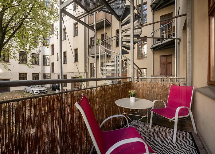 Grosse Altstadtwohnung Im Zentrum Mit Balkon - Super Lage