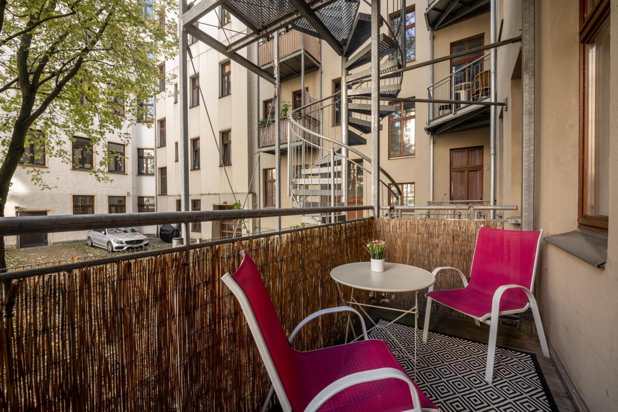 Grosse Altstadtwohnung Im Zentrum Mit Balkon - Super Lage Magdeburg