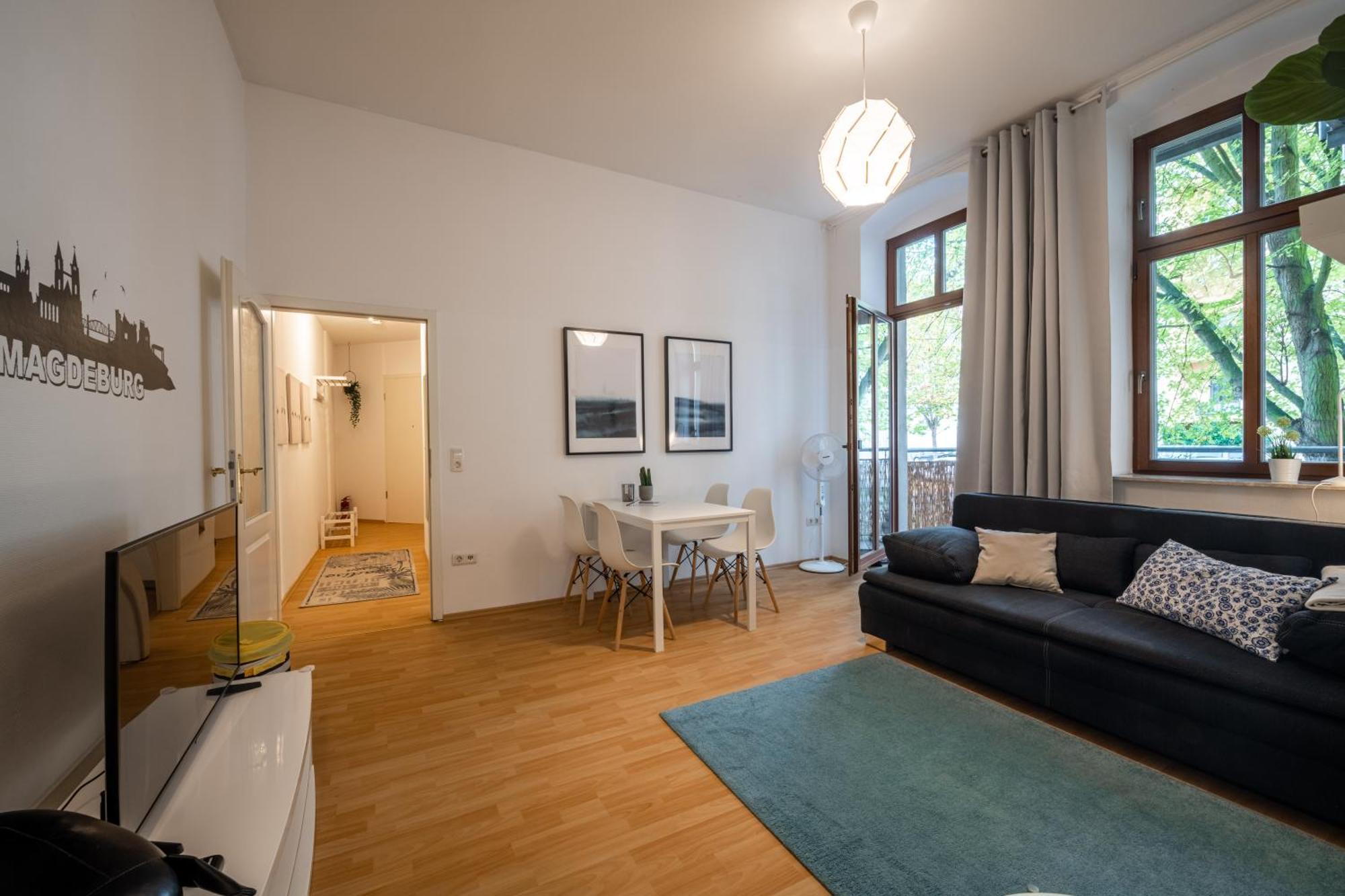 Grosse Altstadtwohnung Im Zentrum Mit Balkon - Super Lage *
