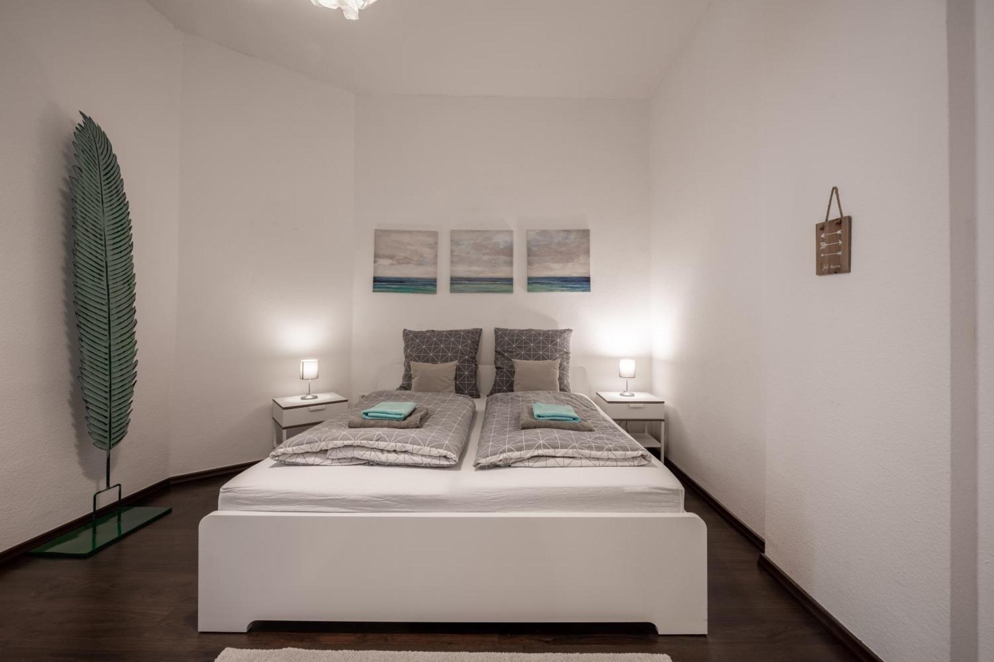 Grosse Altstadtwohnung Im Zentrum Mit Balkon - Super Lage * Magdeburg